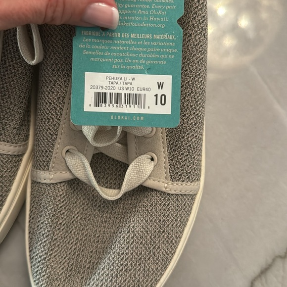 OluKai Pehuea Li Women’s Sneakers Sz 10 - Picture 2 of 8